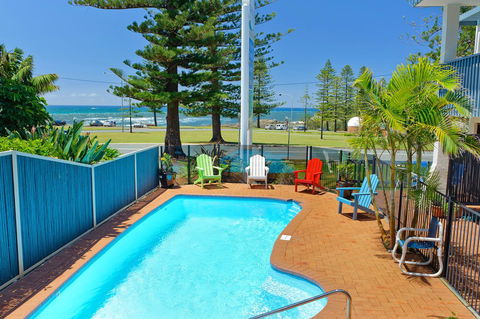 Beach House Holiday Apartments - Perths Hotel 0