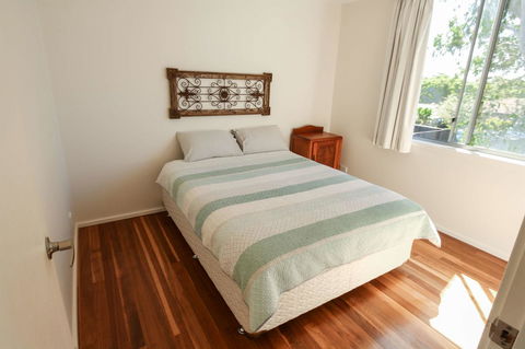 Valla's Beach House - Perths Hotel 19