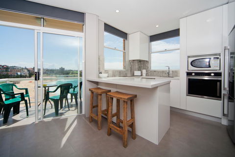 Gorgeous Coogee Views 2 Beds WT21 - Perths Hotel 3