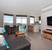 Gorgeous Coogee Views 2 beds WT21 - Perths Hotel