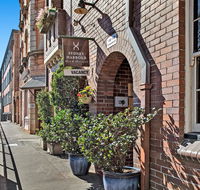 Sydney Harbour Bed and Breakfast - Perths Hotel