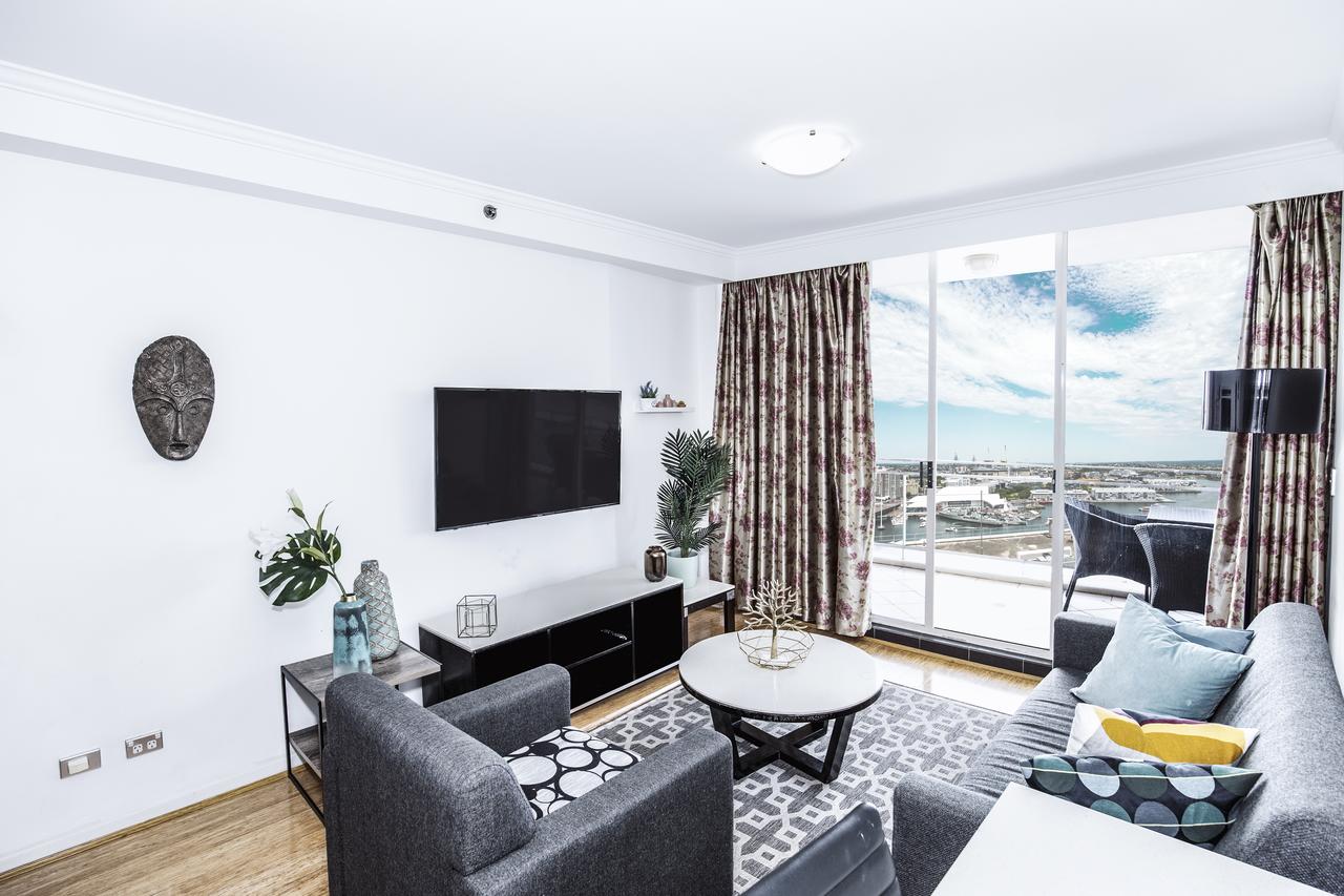 Sydney South ACT Perths Hotel