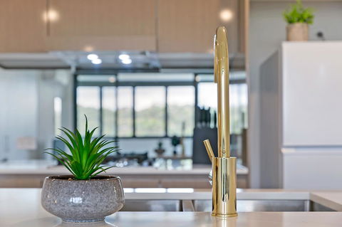 Stylish And Neat Two Bed Apartment In Wentworth Point - Perths Hotel 2