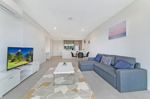 Stylish And Neat Two Bed Apartment In Wentworth Point - Perths Hotel 1