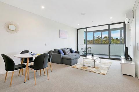 Stylish And Neat Two Bed Apartment In Wentworth Point - Perths Hotel 4
