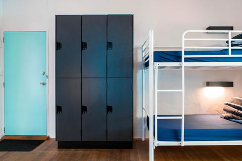 Wake Up! Byron Bay - Perths Hotel 3