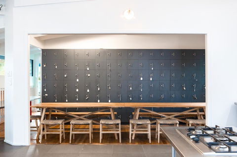 Wake Up! Byron Bay - Perths Hotel 12