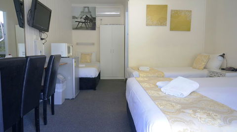 Highway Motor Inn Taree - Perths Hotel 2