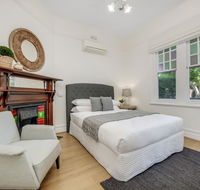 Large terrace in Sydneys lower North Shore - Perths Hotel