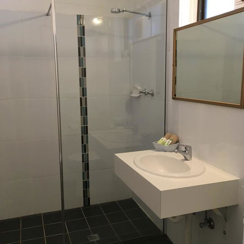 Sky Rider Motor Inn - Perths Hotel 22