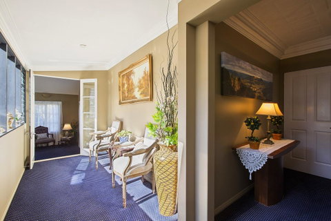 Mountainside B & B - Perths Hotel 15