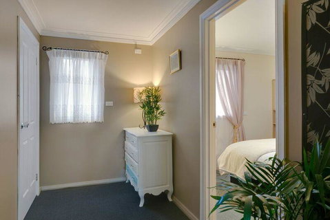 Mountainside B & B - Perths Hotel 25