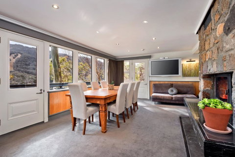 Pure Chalet Thredbo - Perths Hotel 16
