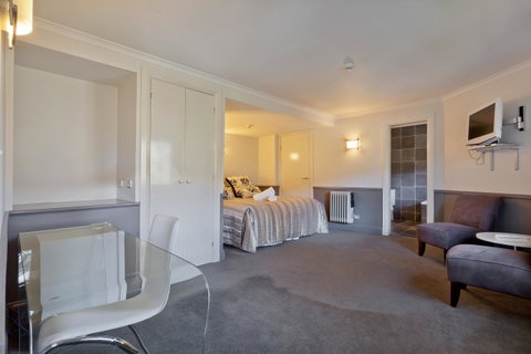 Pure Chalet Thredbo - Perths Hotel 11