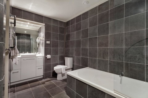 Pure Chalet Thredbo - Perths Hotel 13