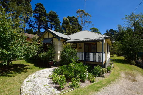 Allegra Cottage Of Leura - Perths Hotel 11