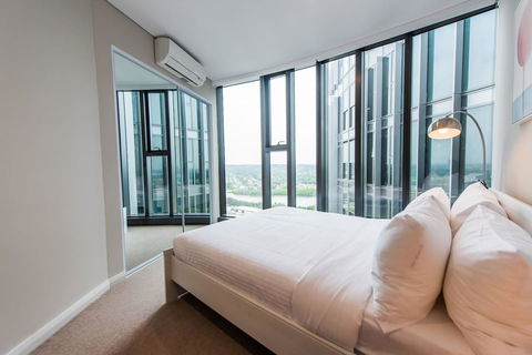 180Â° Water View Three Bedroom (wooden Furniture) - Perths Hotel 12