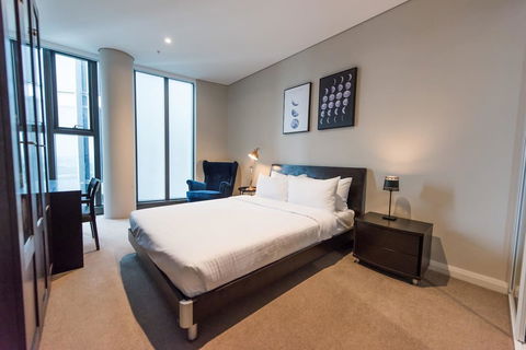 180Â° Water View Three Bedroom (wooden Furniture) - Perths Hotel 9