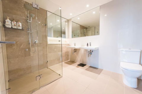 180Â° Water View Three Bedroom (wooden Furniture) - Perths Hotel 16
