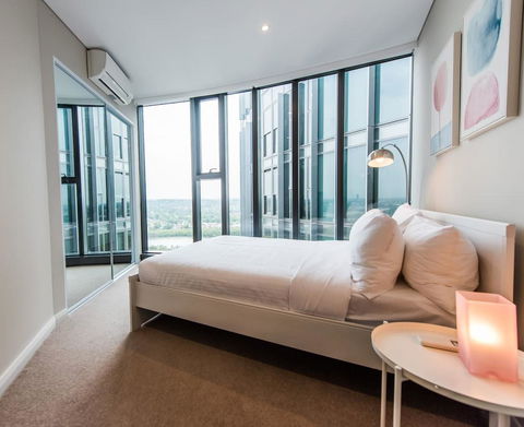 180Â° Water View Three Bedroom (wooden Furniture) - Perths Hotel 6
