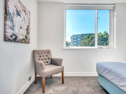 Panoramic Harbour Views And Unbeatable Comfort - Perths Hotel 13