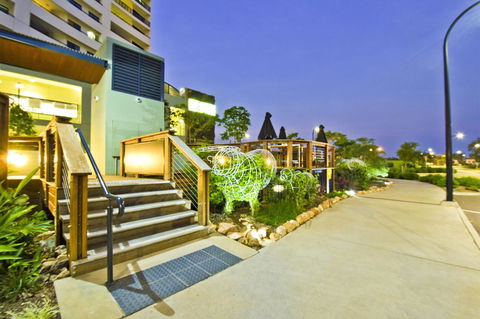 Nomikis\'On The Avenue - Perths Hotel 2