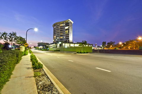 Nomikis\'On The Avenue - Perths Hotel 10