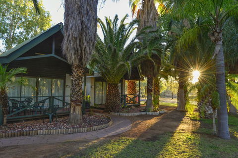 Desert Palms Alice Springs - Perths Hotel 12
