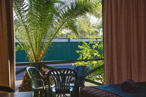 Desert Palms Alice Springs - Perths Hotel 4