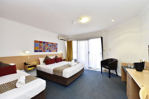 Diplomat Hotel Alice Springs - Perths Hotel 14
