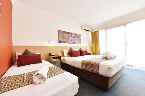 Diplomat Hotel Alice Springs - Perths Hotel 9