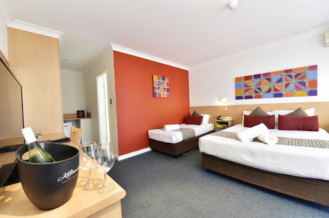 Diplomat Hotel Alice Springs - Perths Hotel 10