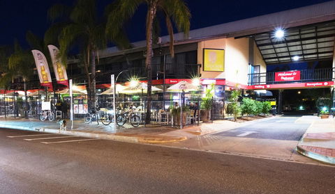Diplomat Hotel Alice Springs - Perths Hotel 3