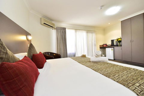 Diplomat Hotel Alice Springs - Perths Hotel 30