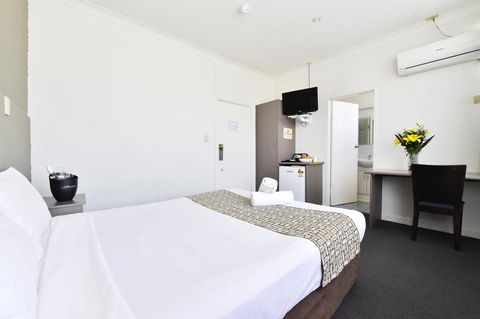 Diplomat Hotel Alice Springs - Perths Hotel 38