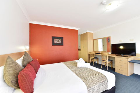 Diplomat Hotel Alice Springs - Perths Hotel 24
