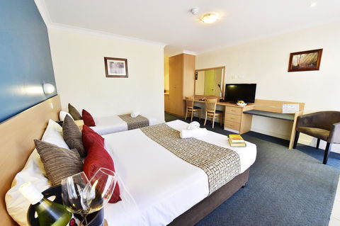 Diplomat Hotel Alice Springs - Perths Hotel 13