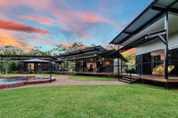 Book Humpty Doo Accommodation Vacations Perths Hotel Perths Hotel