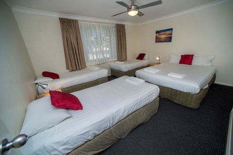 Beaches Serviced Apartments - Perths Hotel 0