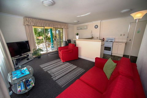 Beaches Serviced Apartments - Perths Hotel 12
