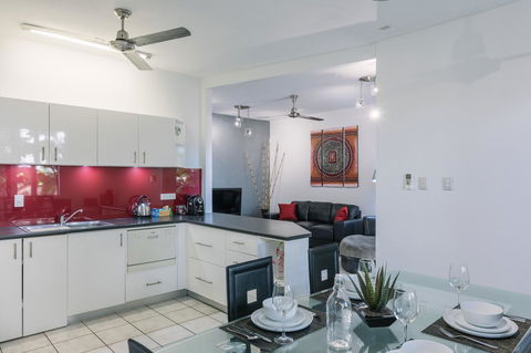CitySide Apartment - 2 Bedroom With Private Courtyard - Perths Hotel 0