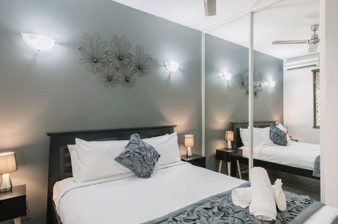 CitySide Apartment - 2 Bedroom With Private Courtyard - Perths Hotel 15