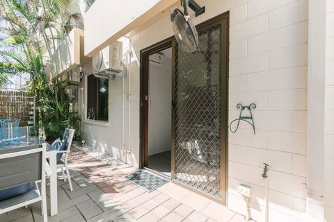 CitySide Apartment - 2 Bedroom With Private Courtyard - Perths Hotel 10