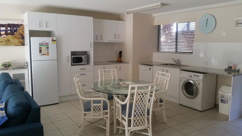 Nelson Bay Breeze - Perths Hotel 23
