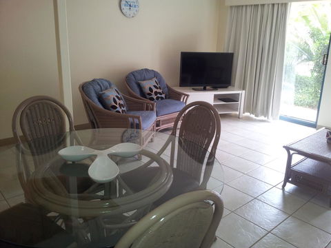 Nelson Bay Breeze - Perths Hotel 36