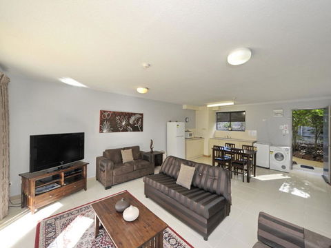 Nelson Bay Breeze - Perths Hotel 9