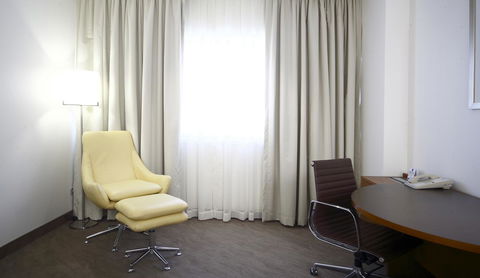 Novotel Canberra - Perths Hotel 16