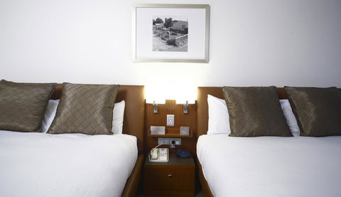 Novotel Canberra - Perths Hotel 18