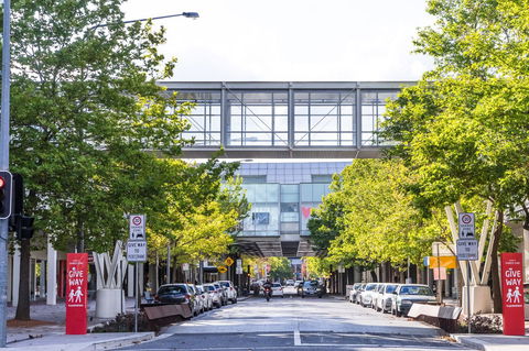 Highgate Executive Apartment City Walk Canberra - Perths Hotel 36