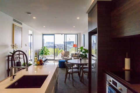 Highgate Executive Apartment City Walk Canberra - Perths Hotel 12